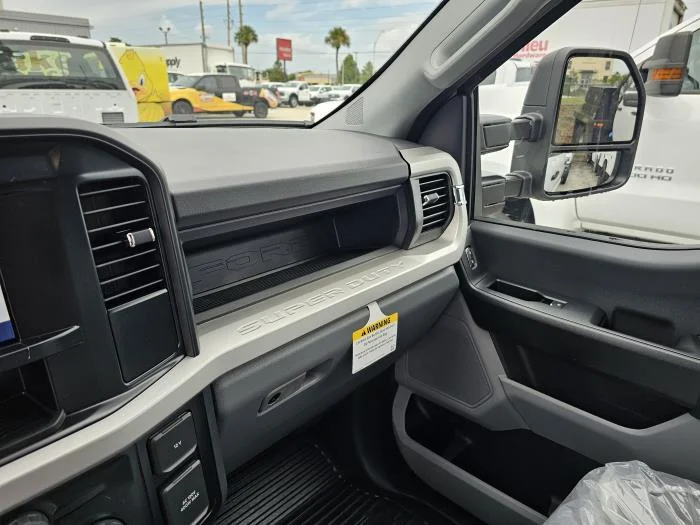 2026 Ford F-550 — photo 20