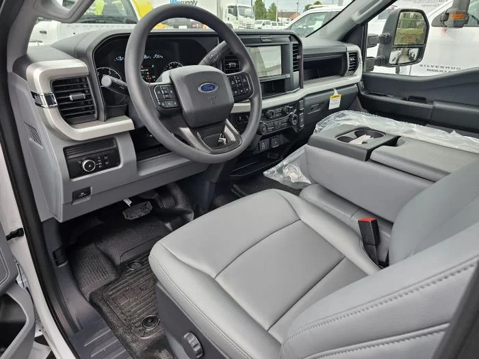 2026 Ford F-550 — photo 16
