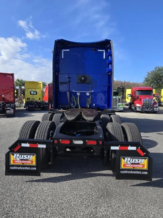 2022 Peterbilt 579 - image 9