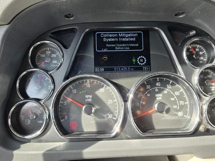 2022 Peterbilt 579 - image 13