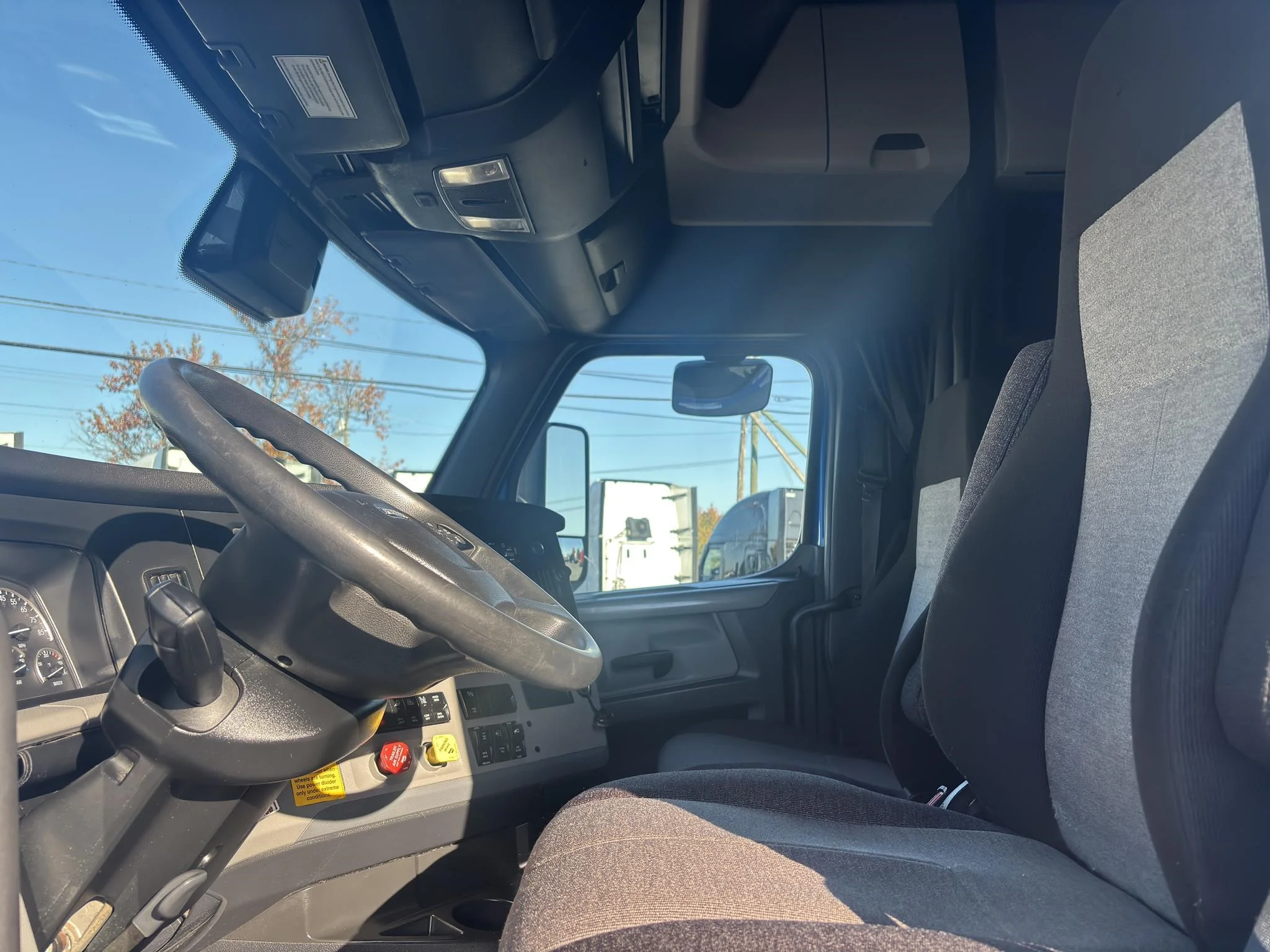 2021 Freightliner Cascadia in Charlotte, NC — photo 10