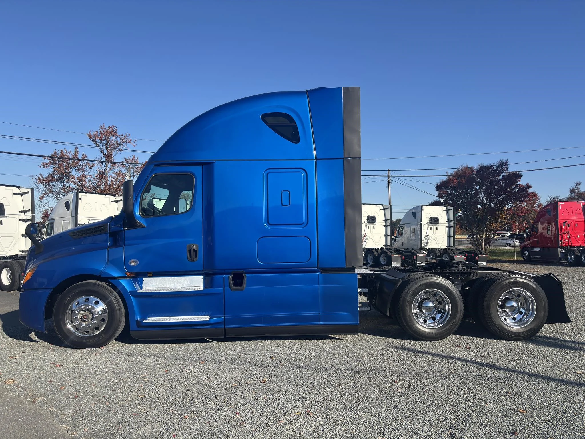2021 Freightliner Cascadia in Charlotte, NC — photo 9