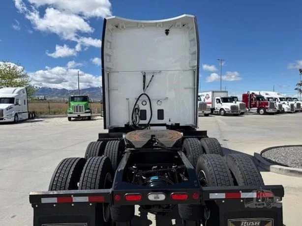 2024 Peterbilt 579 in Salt Lake City, UT — photo 11
