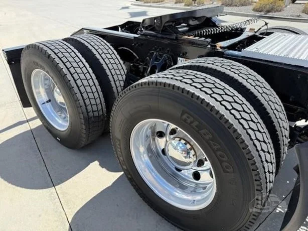 2024 Peterbilt 579 in Salt Lake City, UT — photo 10