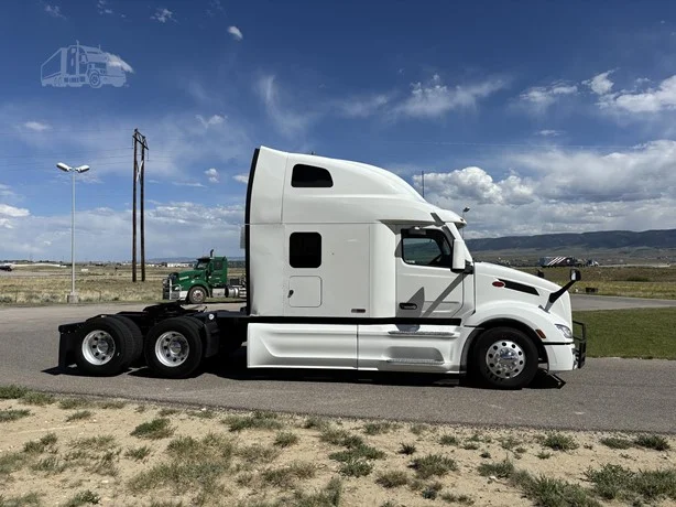 2024 Peterbilt 579 in Salt Lake City, UT — photo 4