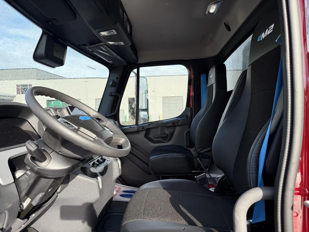 2025 Freightliner eM2 in Coburg, OR — photo 8