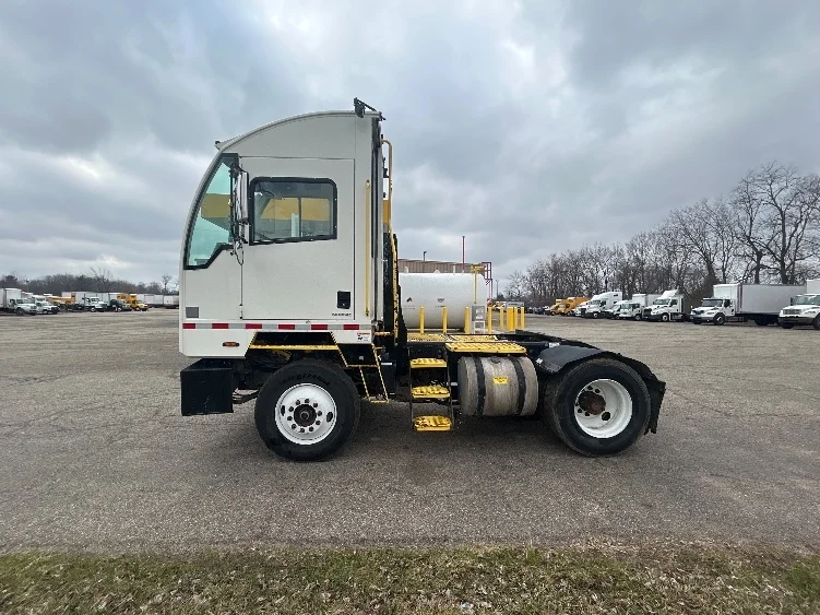 2023 Autocar in Kalamazoo, MI — photo 4