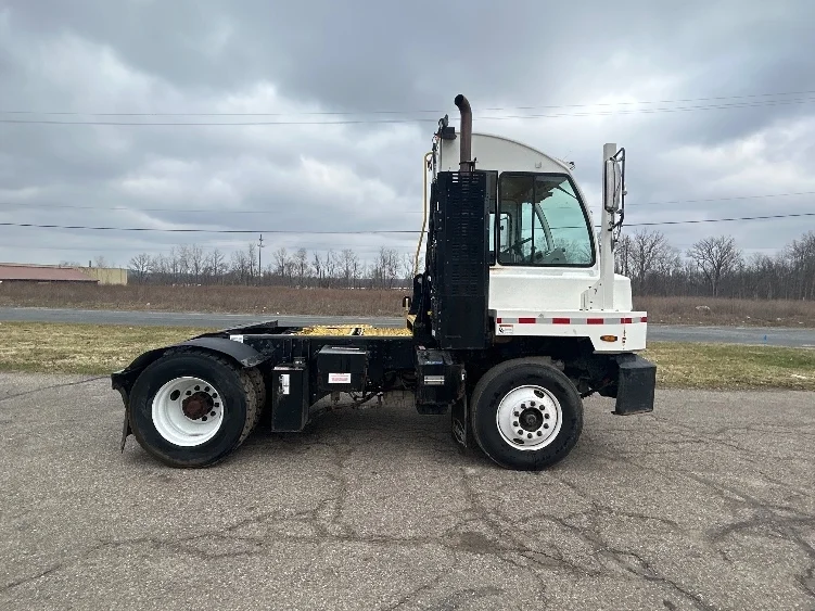 2023 Autocar in Kalamazoo, MI — photo 8