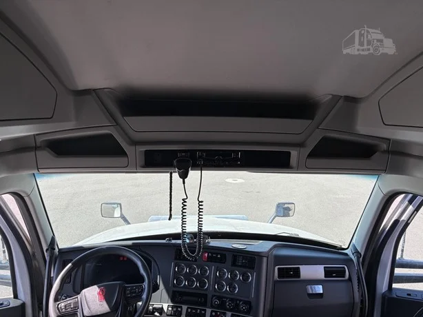 2022 Kenworth T880 - image 40