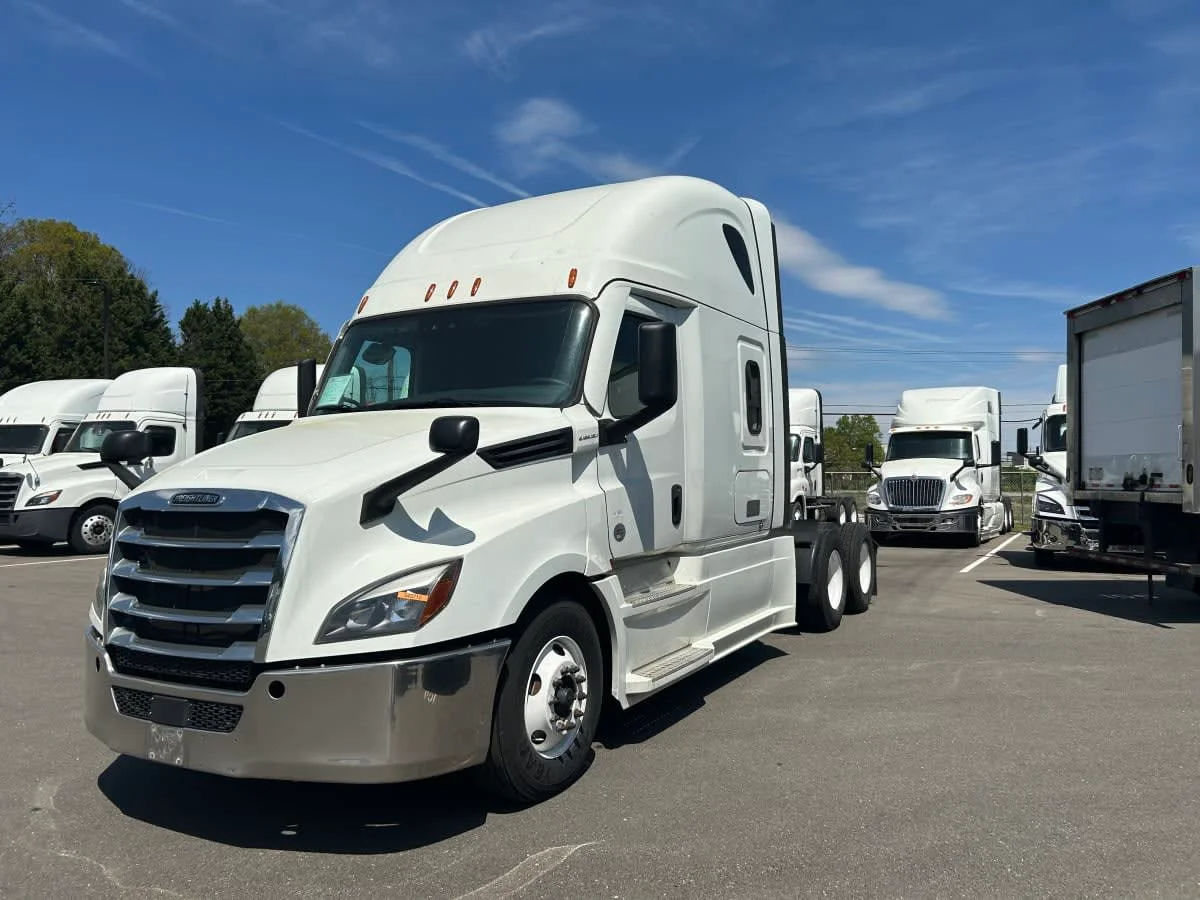 2021 Freightliner Cascadia in Beltsville, MD
