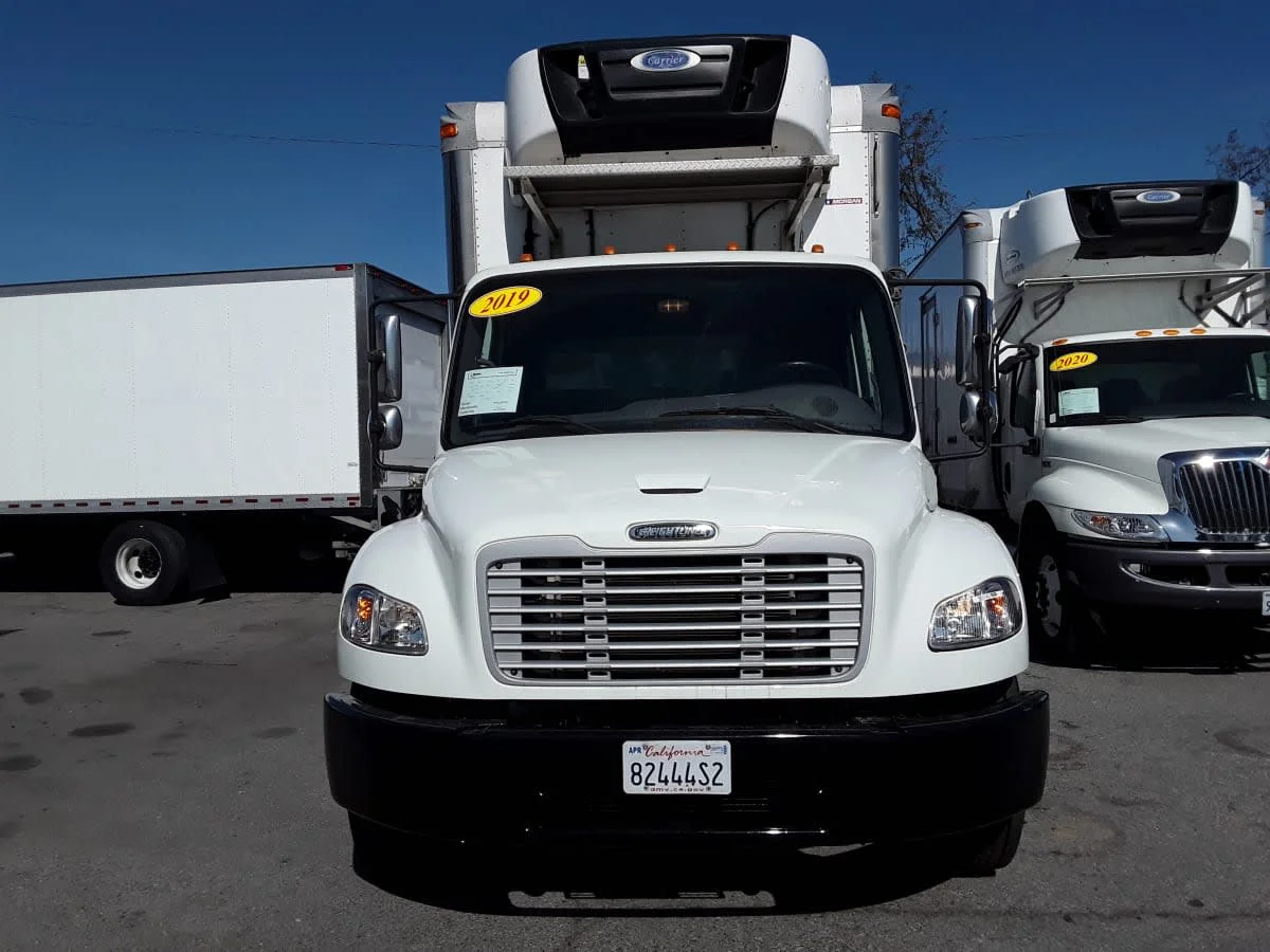 2019 Freightliner M2 106 in Montebello, CA — photo 2