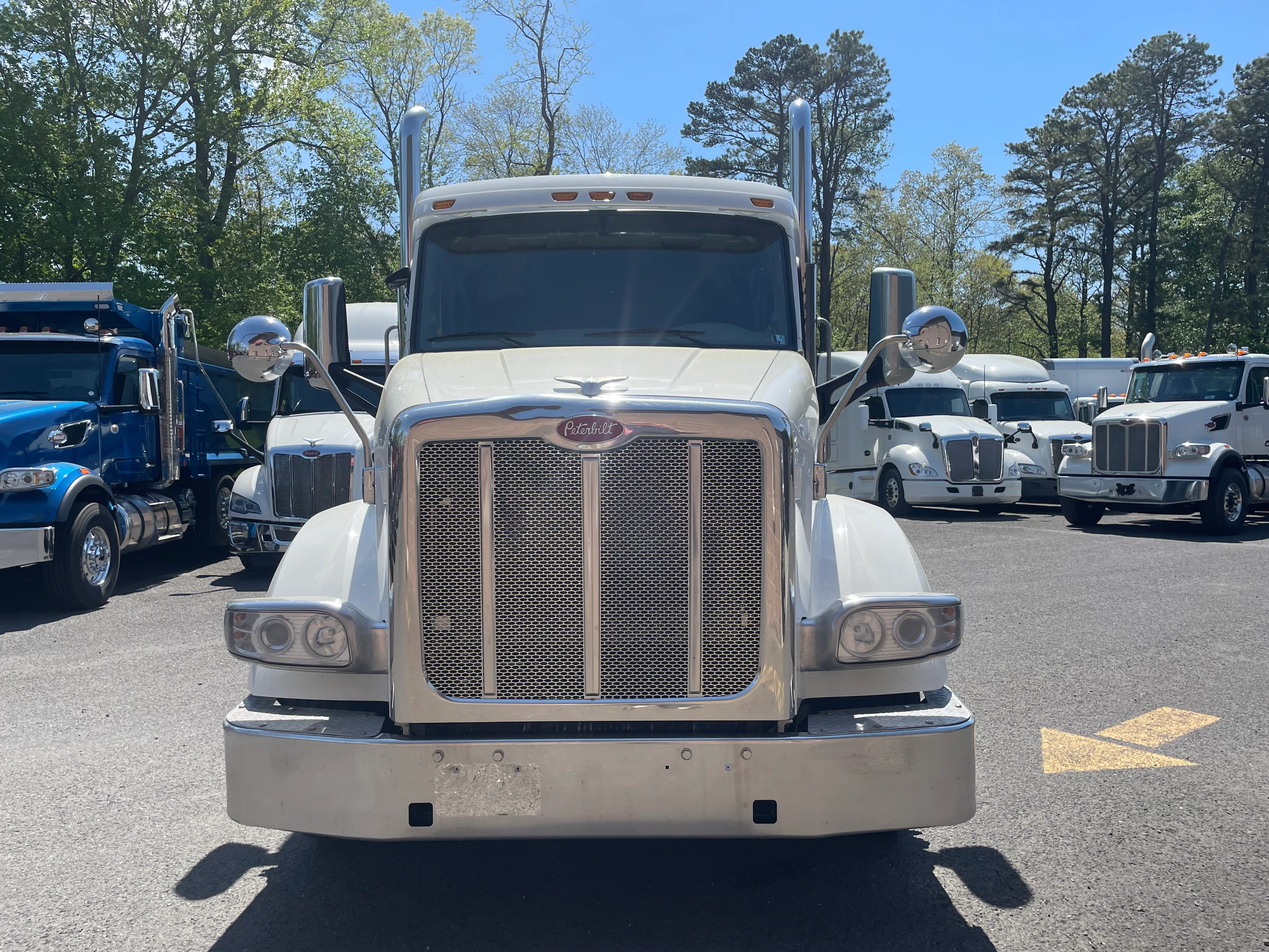 2022 Peterbilt 567 in Clarksburg, WV — photo 2