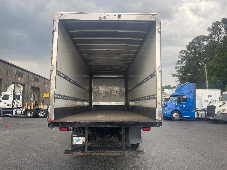 2021 Freightliner eM2 in Concord, NC — photo 8