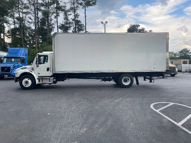 2021 Freightliner eM2 in Concord, NC — photo 4