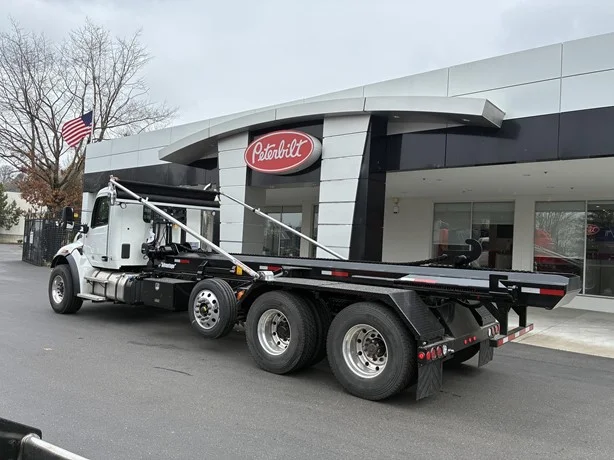 2025 Peterbilt 548 - image 2