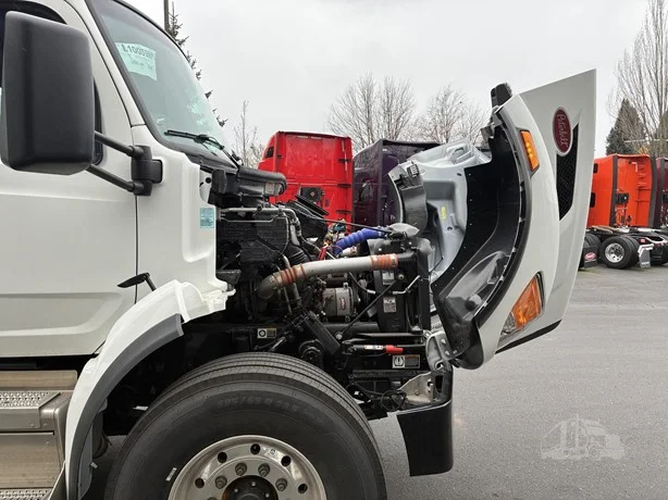 2025 Peterbilt 548 - image 7