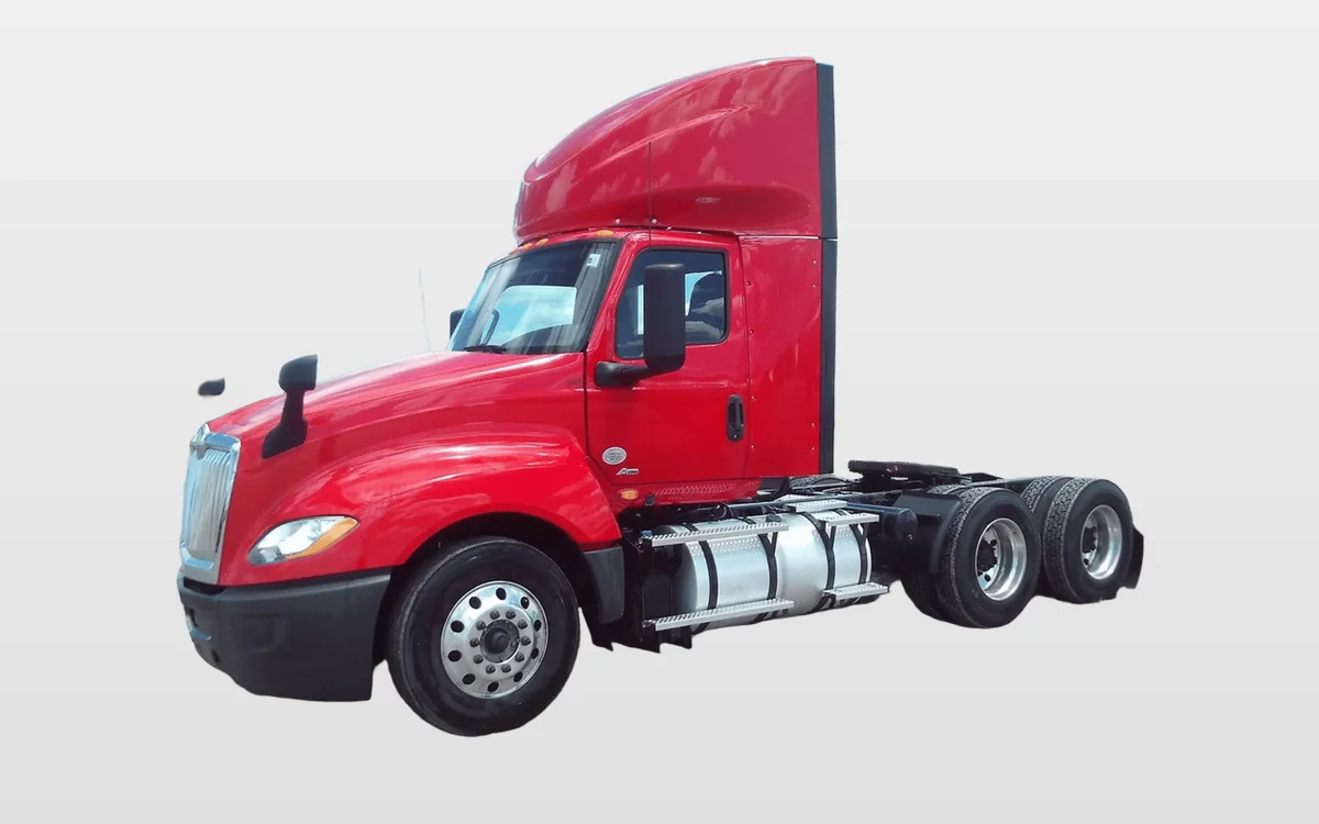 2020 International LT - image 1