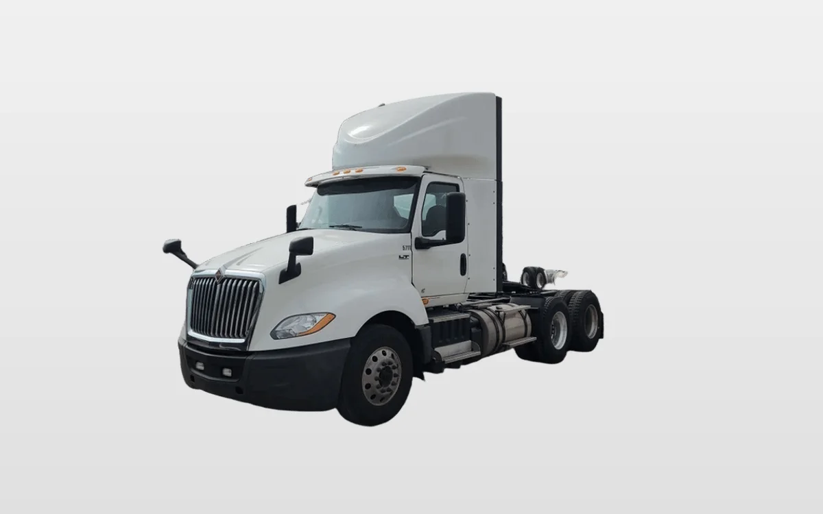 2021 International LT - image 1