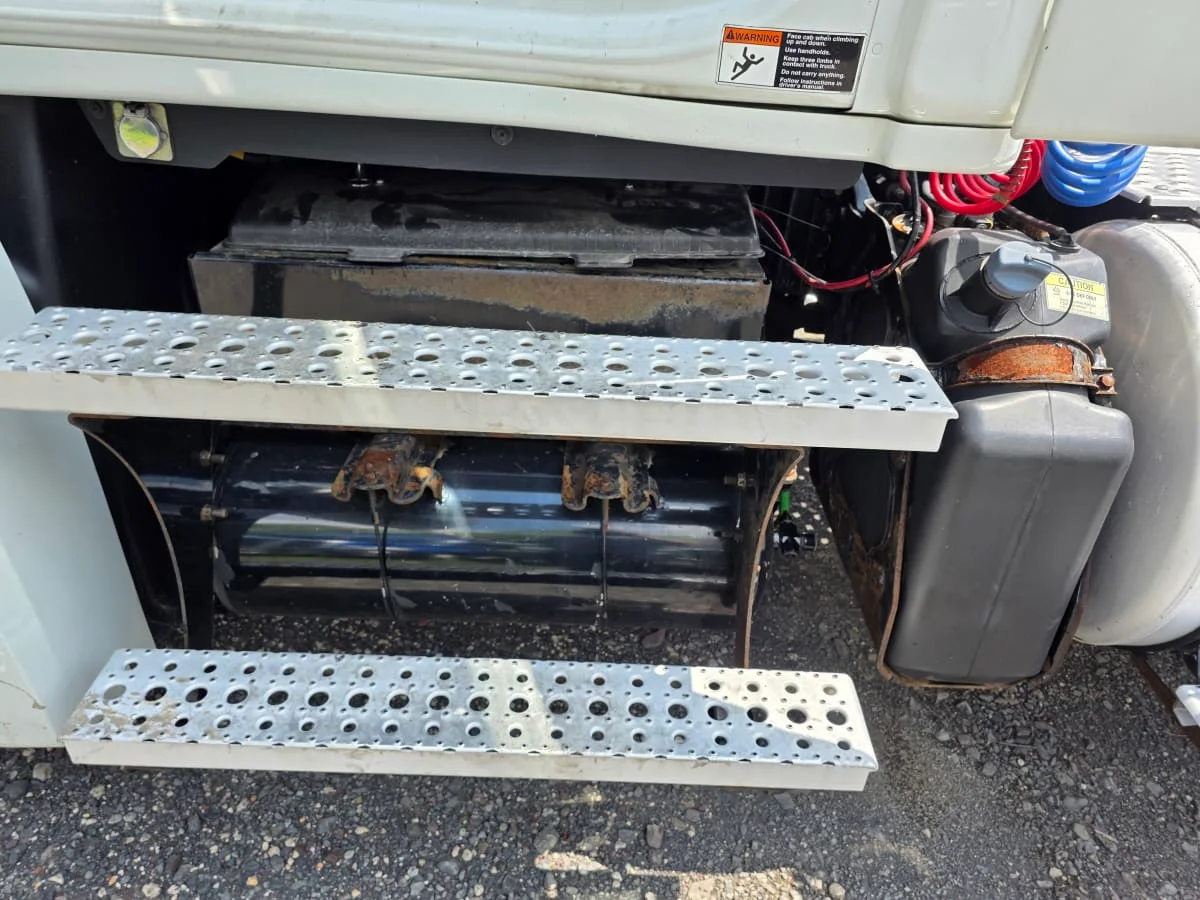 2019 Freightliner Cascadia in Bensalem, PA — photo 11