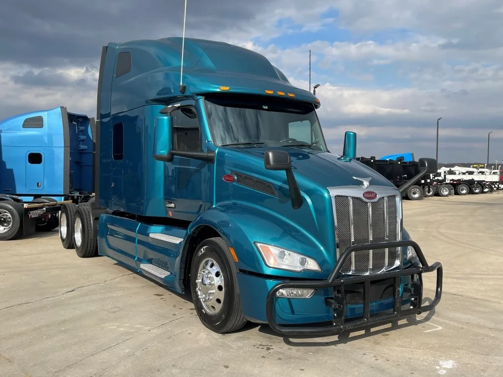 2023 Peterbilt 579 - image 7