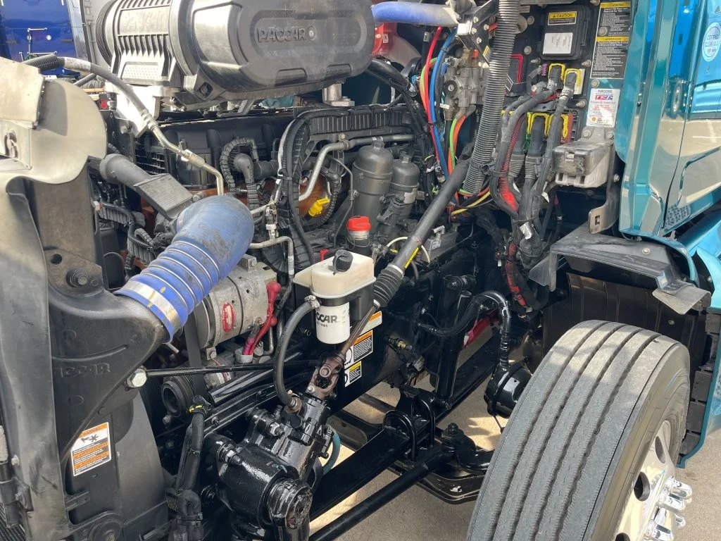 2023 Peterbilt 579 - image 9