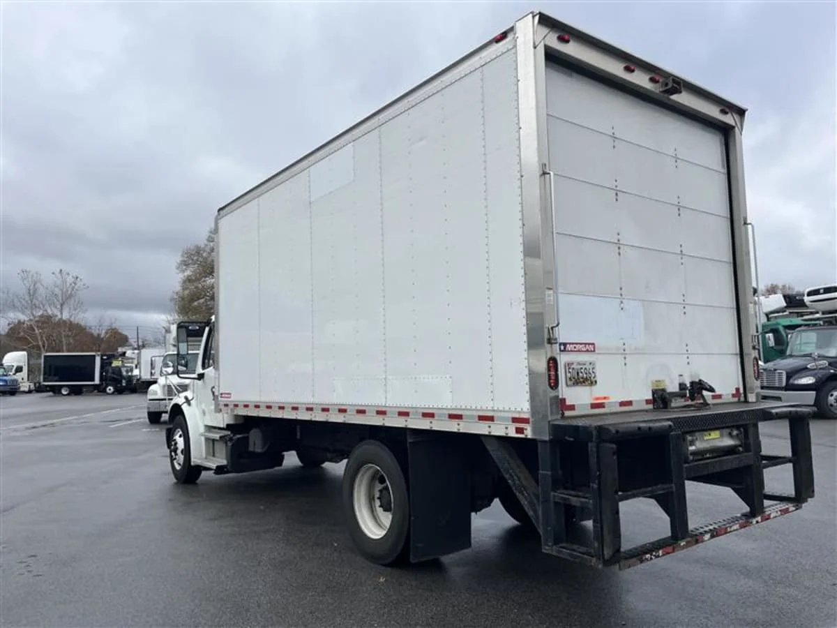 2020 Freightliner M2 106 in Beltsville, MD — photo 6