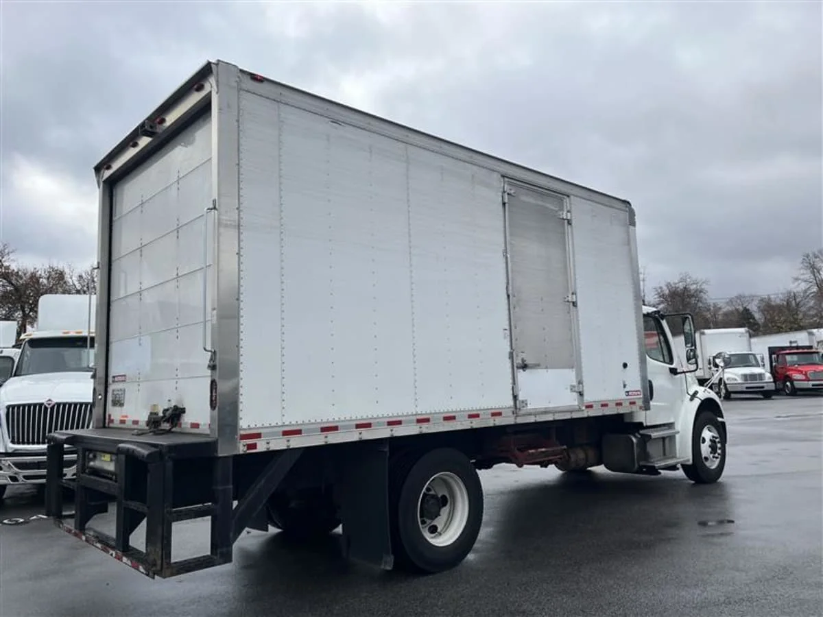 2020 Freightliner M2 106 in Beltsville, MD — photo 4