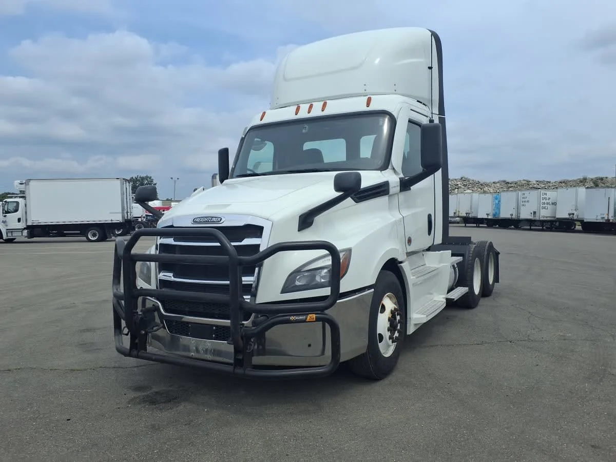 2021 Freightliner Cascadia in Taylor, MI