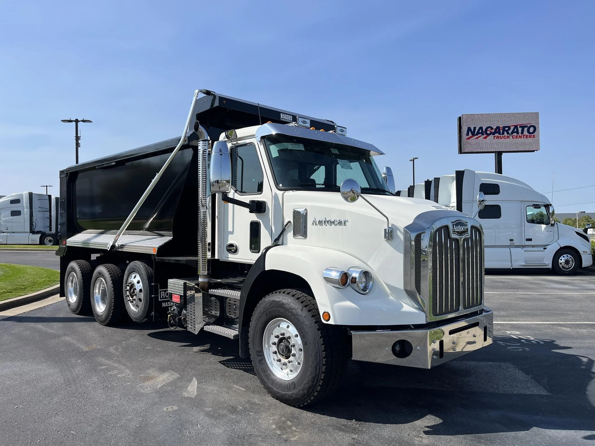 2024 Autocar DC-64 in LA VERGNE, TN