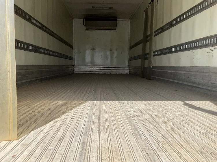 2020 Freightliner eM2 in Fredonia, NY — photo 10