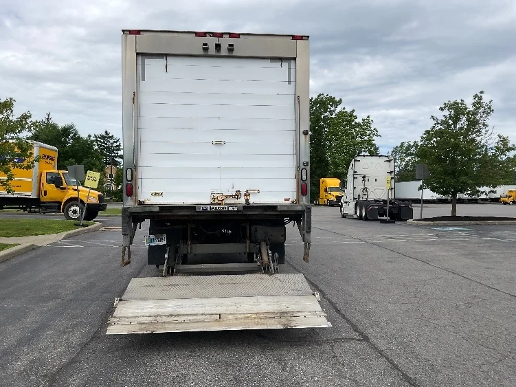 2020 Freightliner eM2 in Fredonia, NY — photo 9