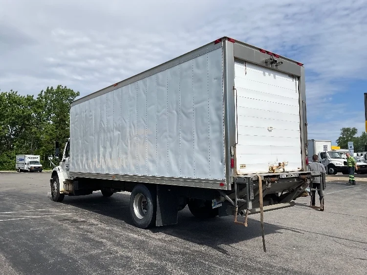 2020 Freightliner eM2 in Fredonia, NY — photo 6