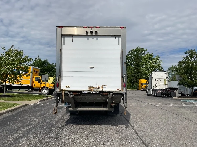 2020 Freightliner eM2 in Fredonia, NY — photo 7