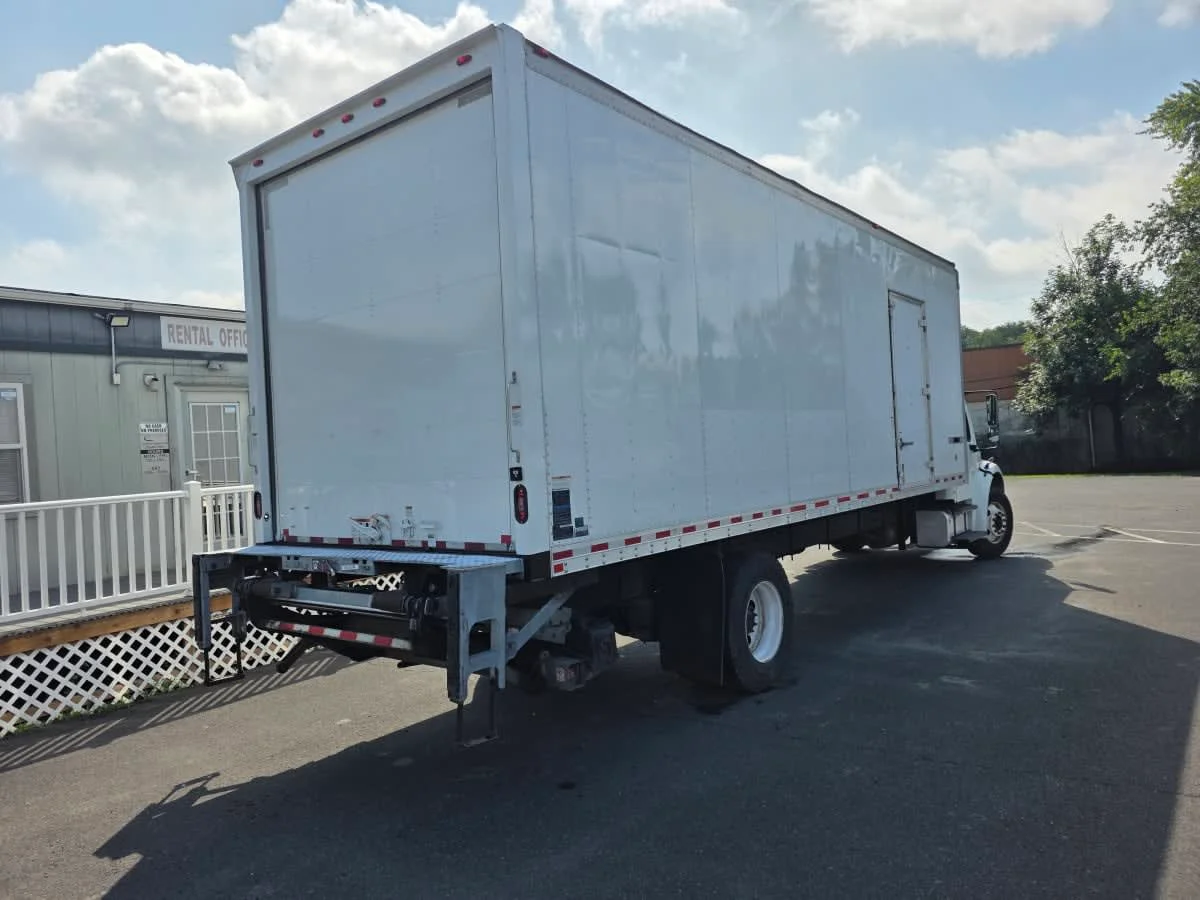 2019 Freightliner M2 106 in Bensalem, PA — photo 4