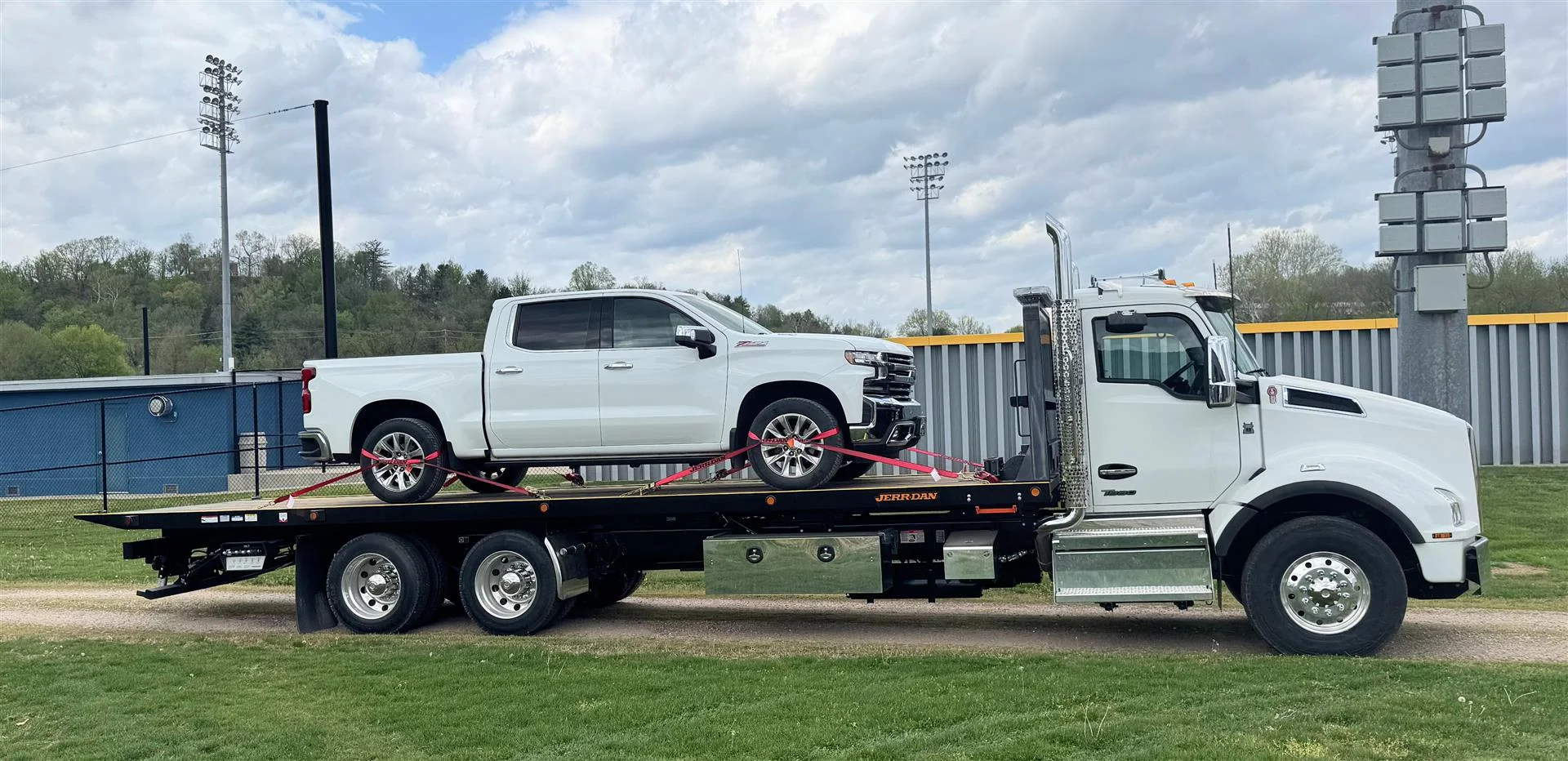 2025 Kenworth T880 in London, OH — photo 6