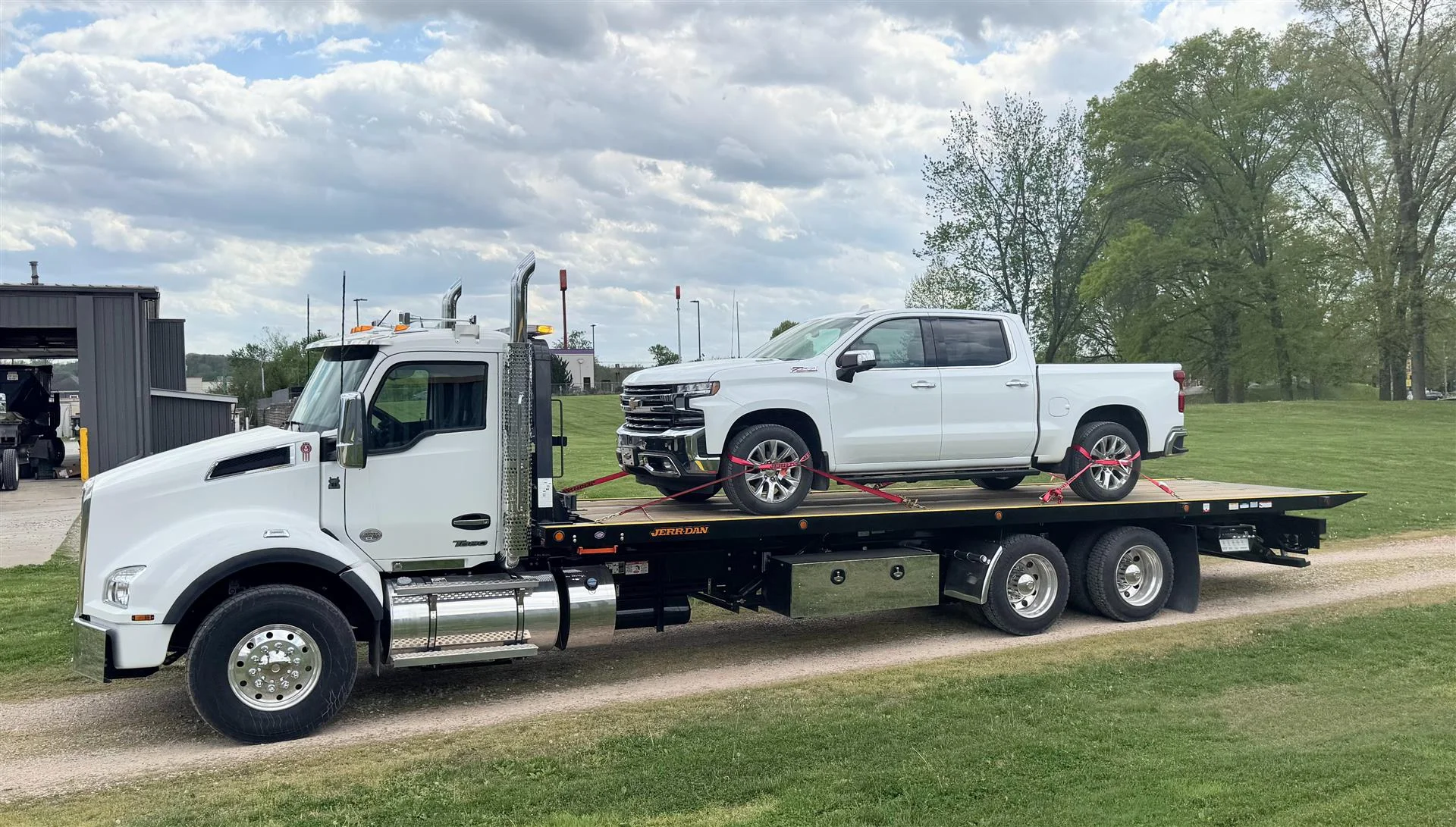 2025 Kenworth T880 in London, OH — photo 10