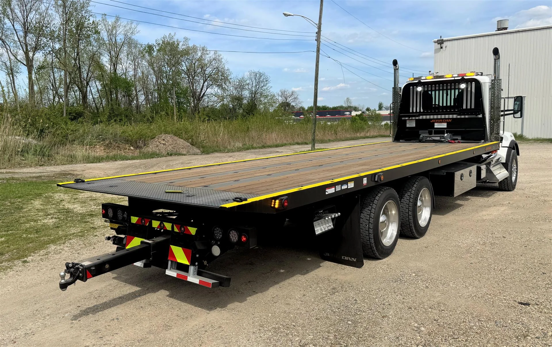 2025 Kenworth T880 in London, OH — photo 14