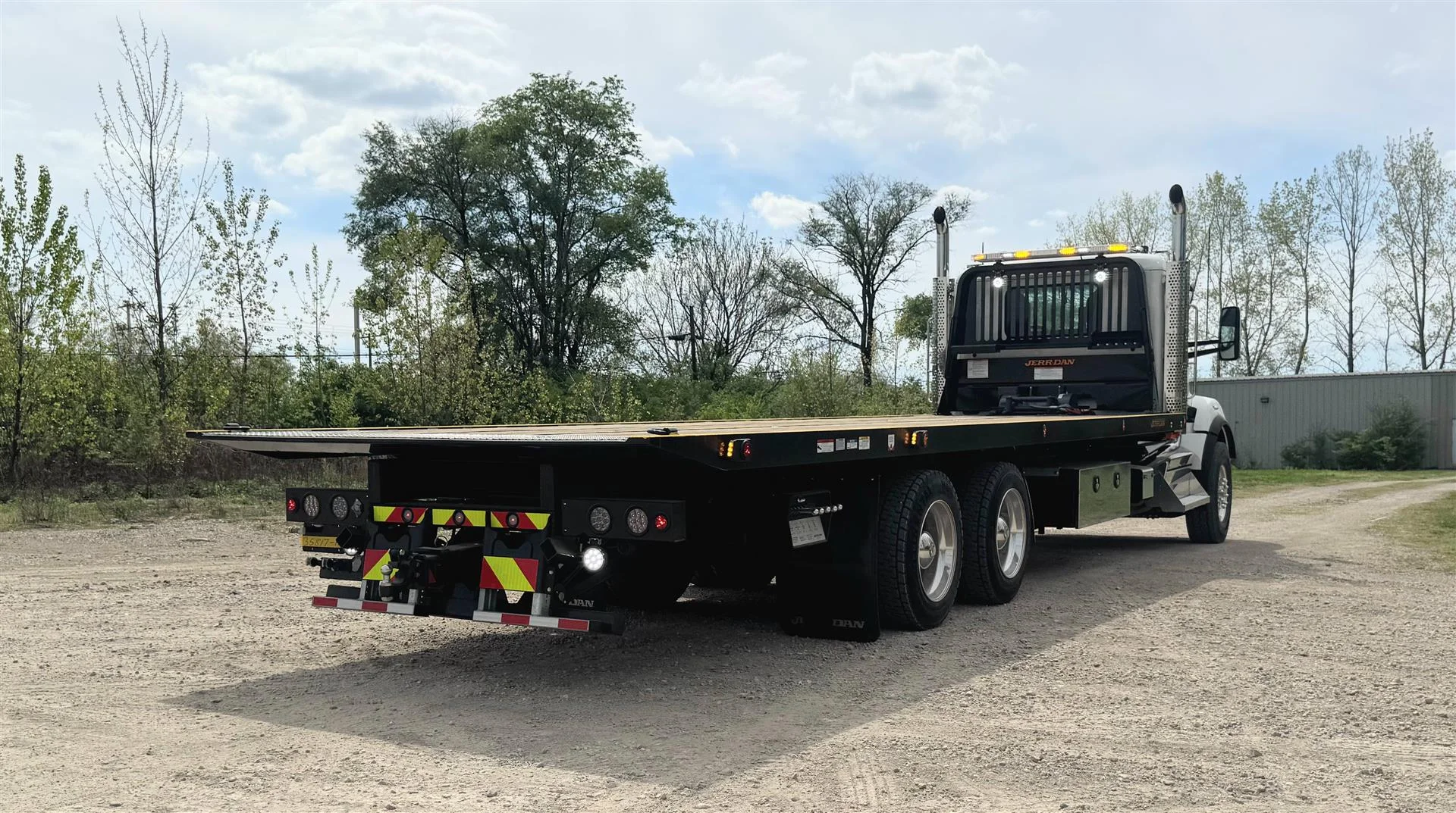 2025 Kenworth T880 in London, OH — photo 11