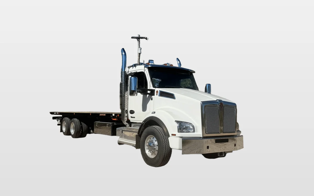 2025 Kenworth T880 - image 1