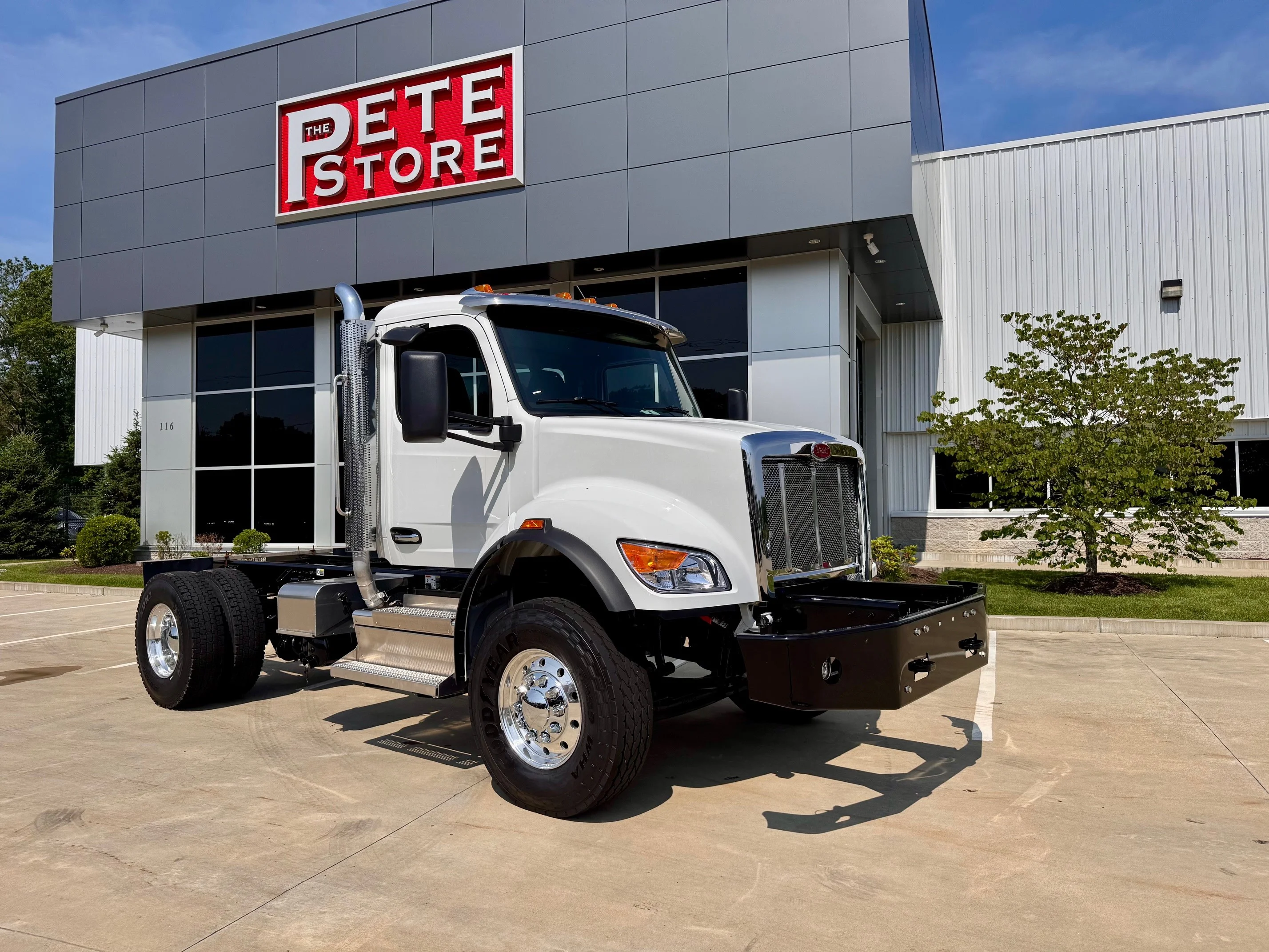 2025 Peterbilt 548 in Johnston, RI — photo 5