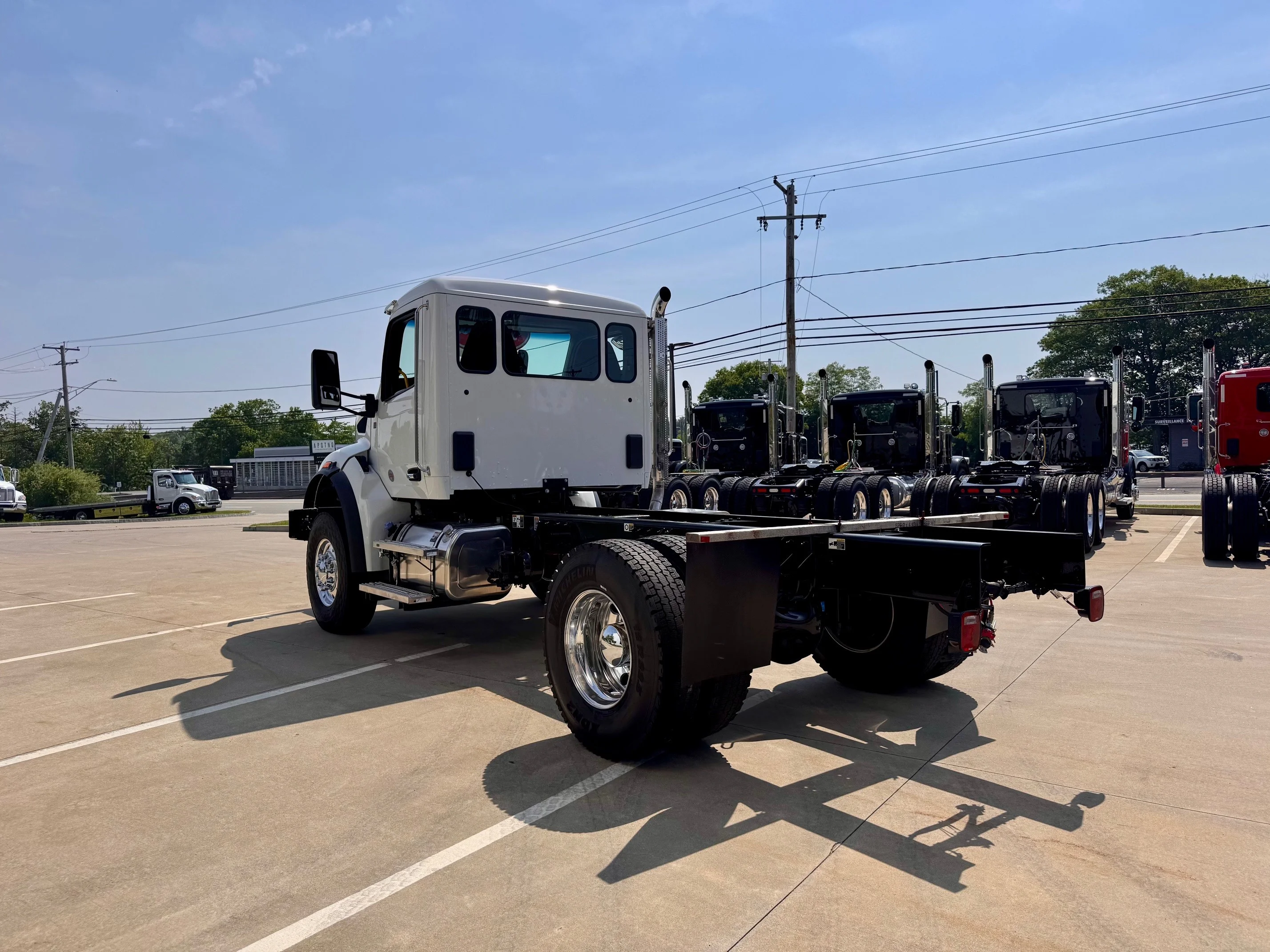 2025 Peterbilt 548 in North Haven, CT — photo 3