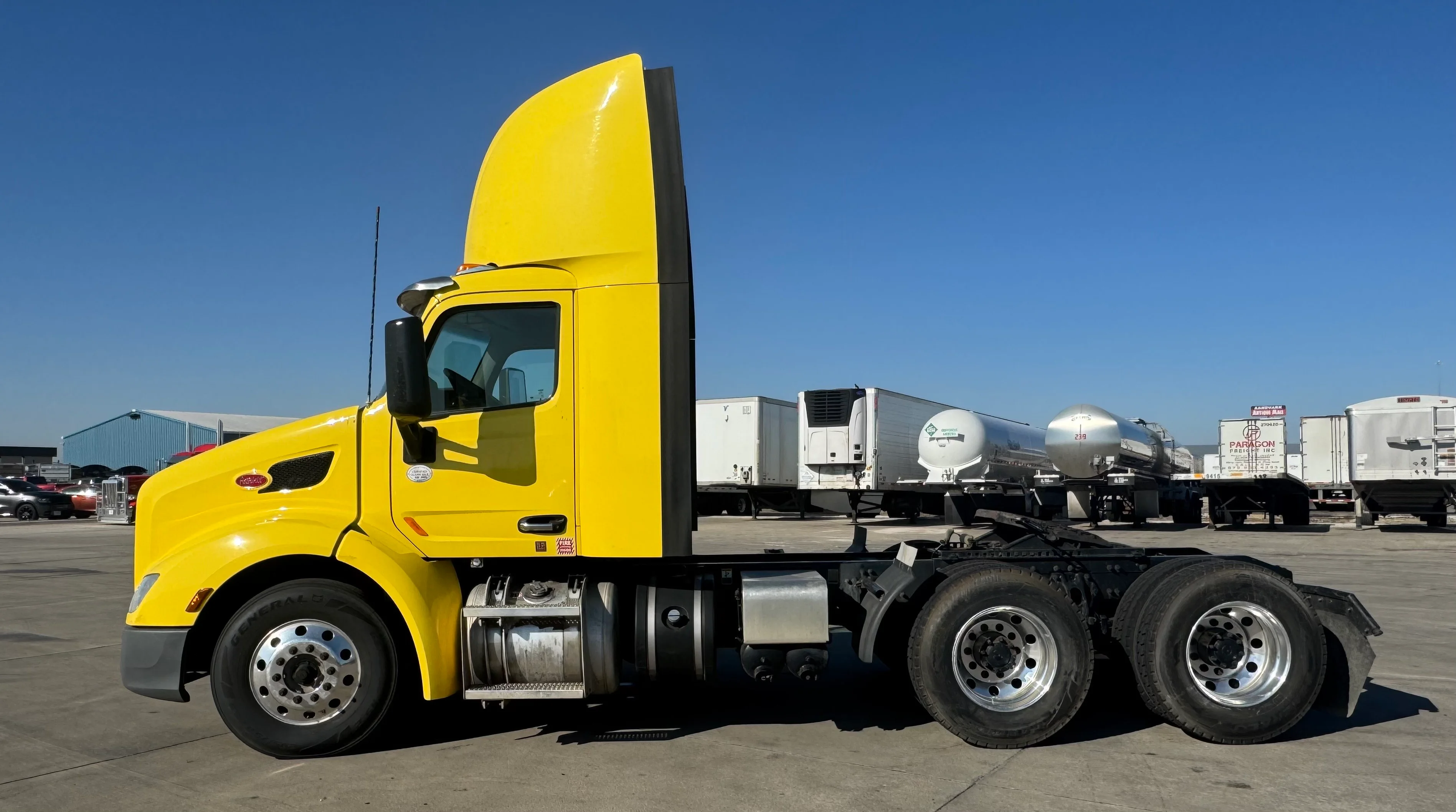 2021 Peterbilt 579 in City — photo 5