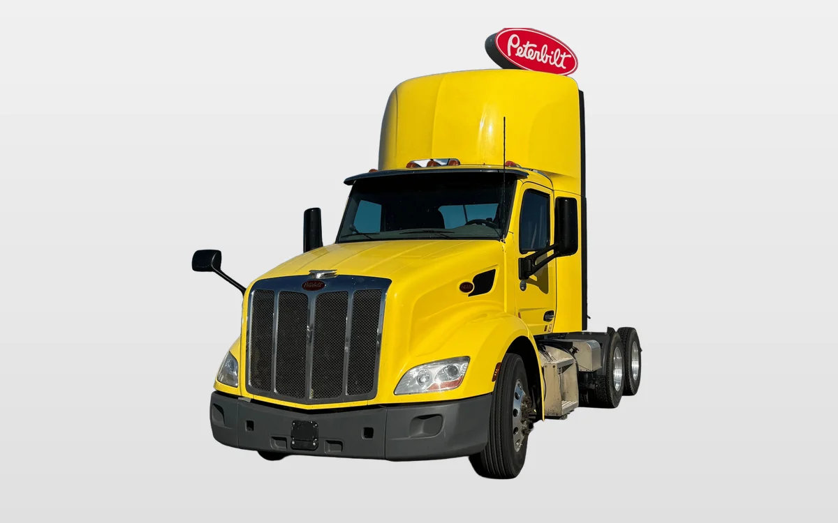 2021 Peterbilt 579 - image 1