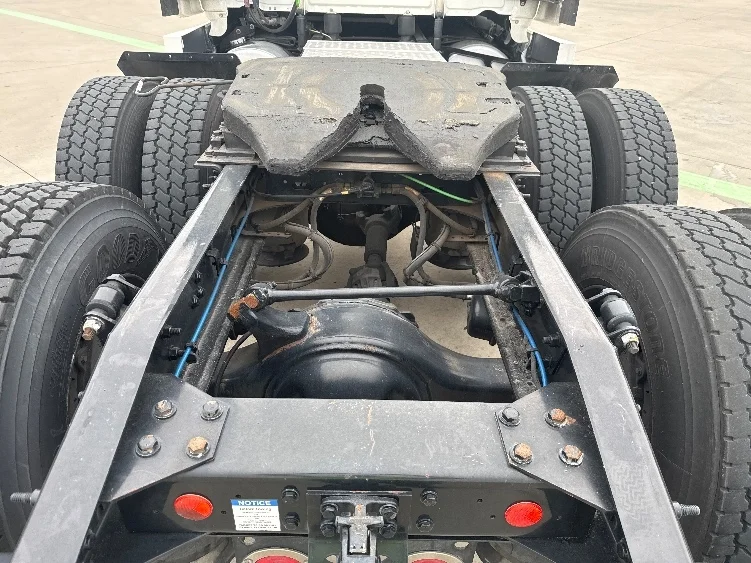 2020 Freightliner Cascadia - image 6