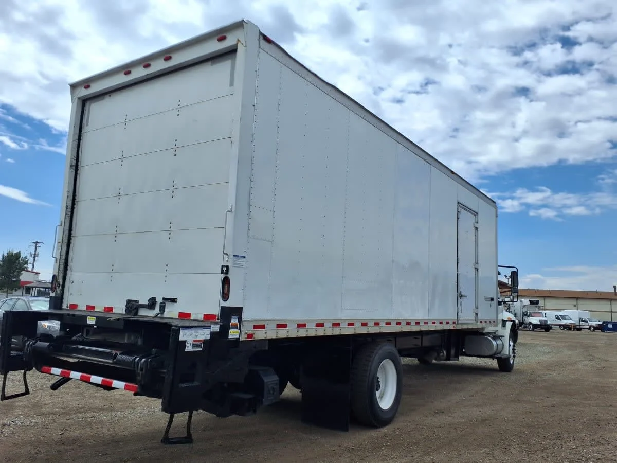 2018 International 4300 in Commerce City, CO — photo 4