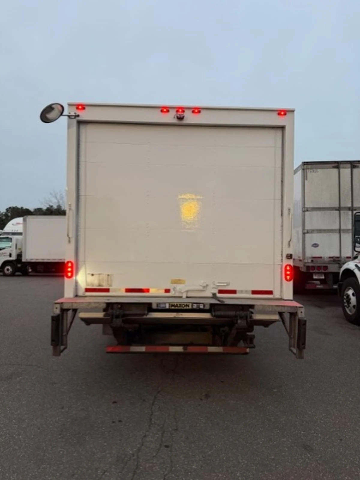 2019 International 4300 in Farmingdale, NY — photo 5