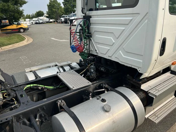 2024 International LT — photo 11