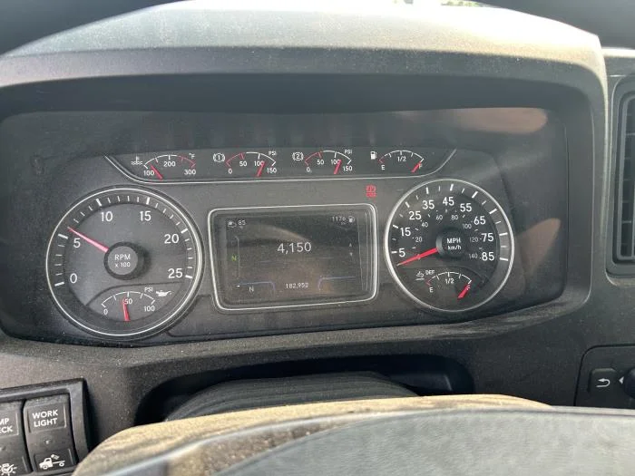 2024 International LT — photo 14