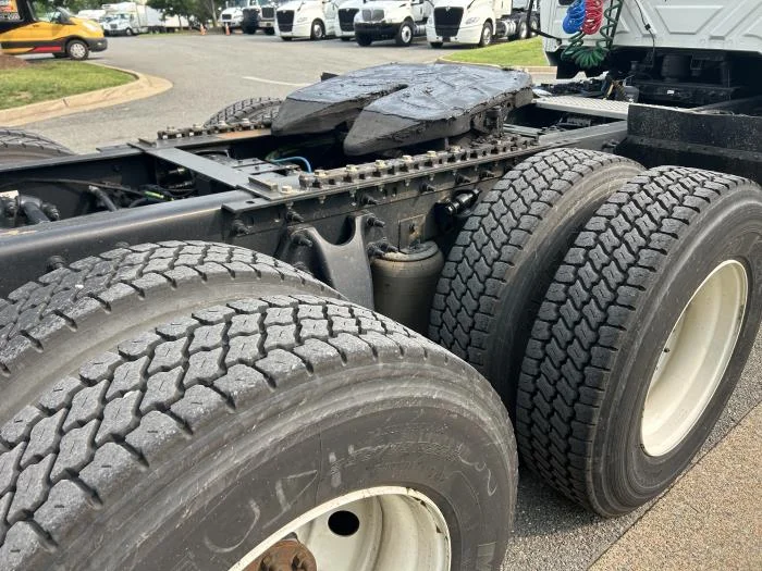 2024 International LT — photo 10