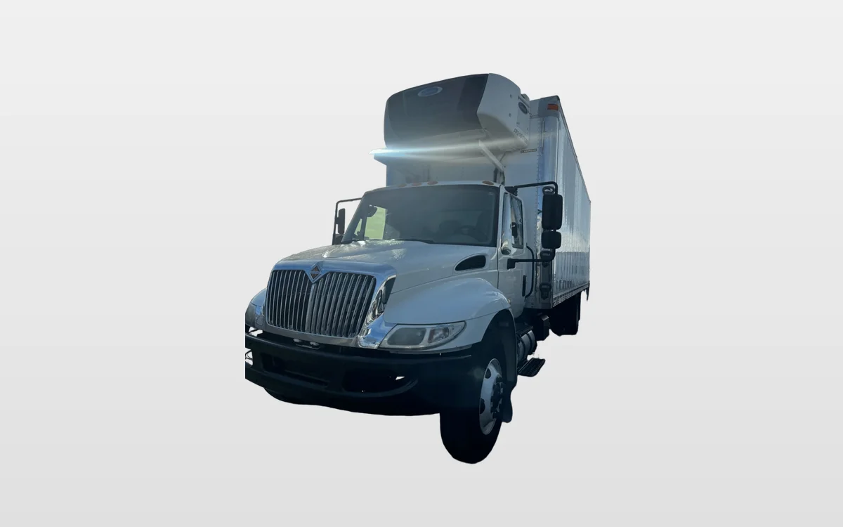 2017 International 4300 - image 1